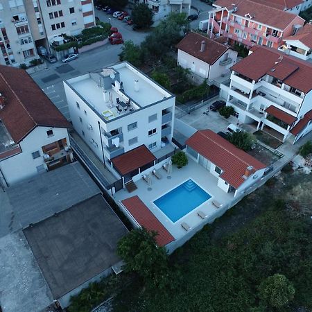 Apartment Zara - Luxury Apartment With Private Pool Exterior foto