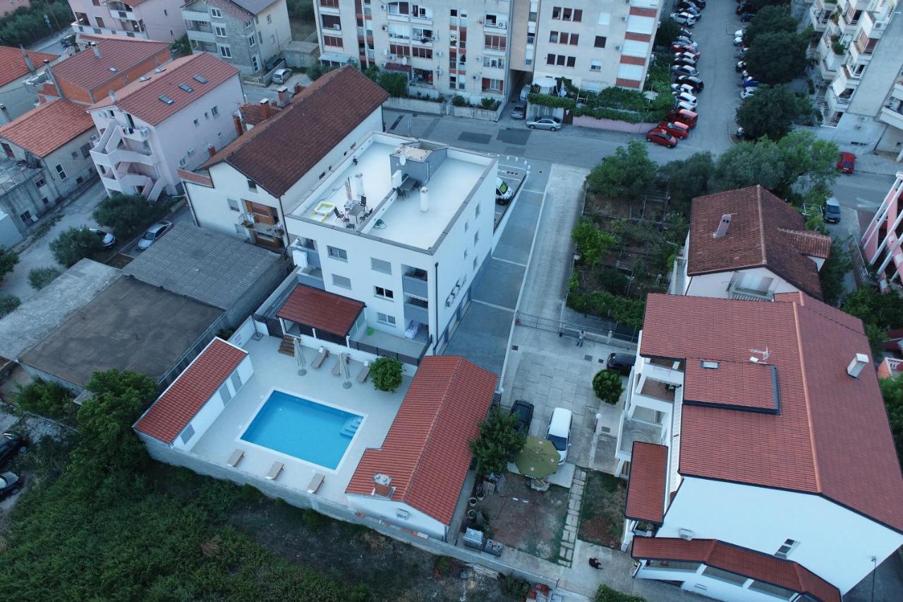 Apartment Zara - Luxury Apartment With Private Pool Exterior foto